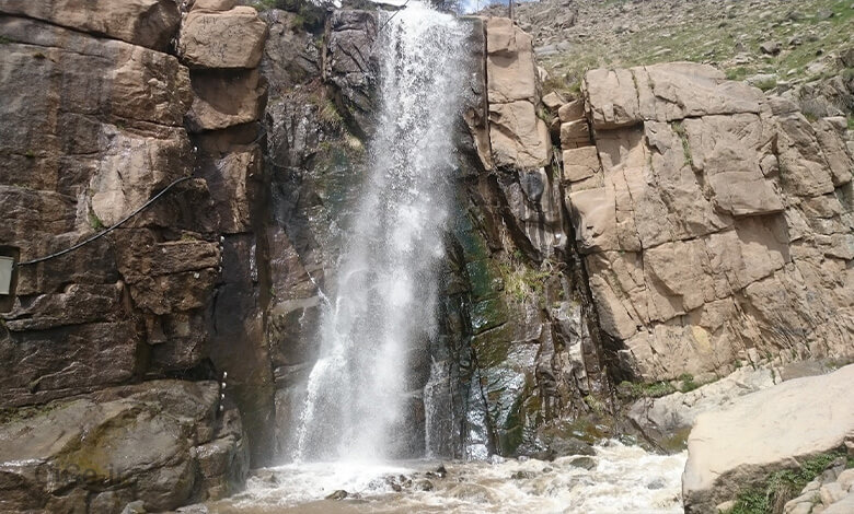 آبشار گنجنامه